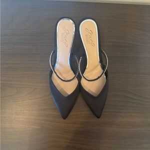 Jewel Badgley Mischka Black Heels Sleek Pointed-Toe Mules